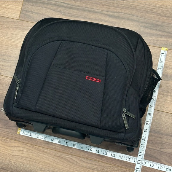 Codi Mobile Lite Wheeled Case in Black - Picture 14 of 15